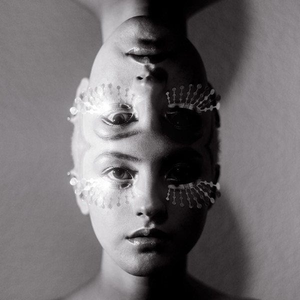 Neoma – Real