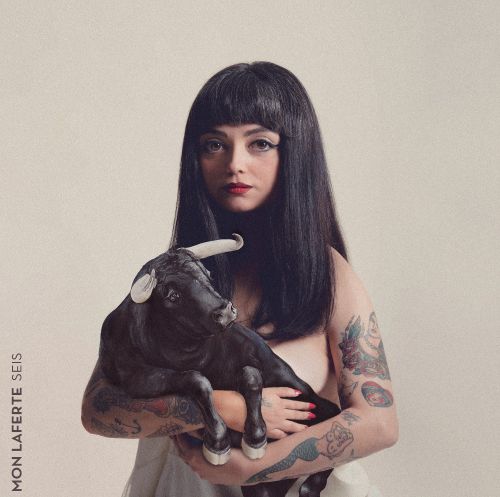 Mon Laferte – Seis