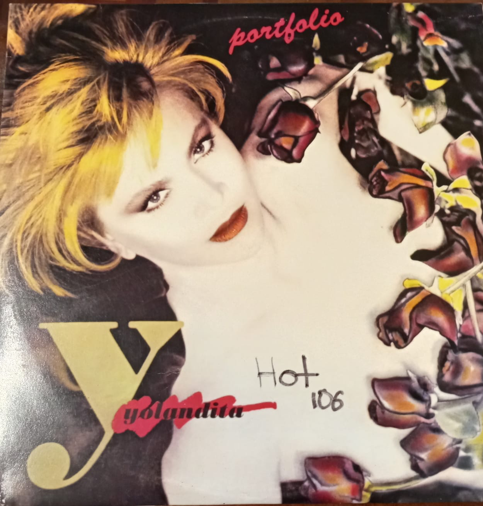 Yolandita Monge – Portfolio: Cantare