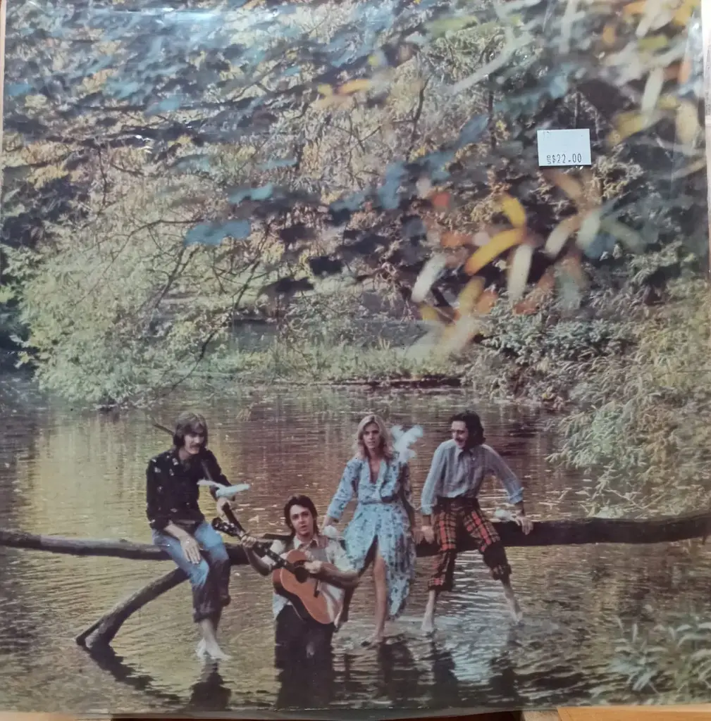 [ULP4075] Wings – Wild Life