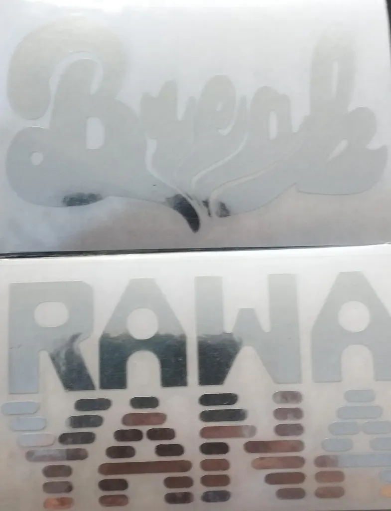 Sticker Rawayana Plateado