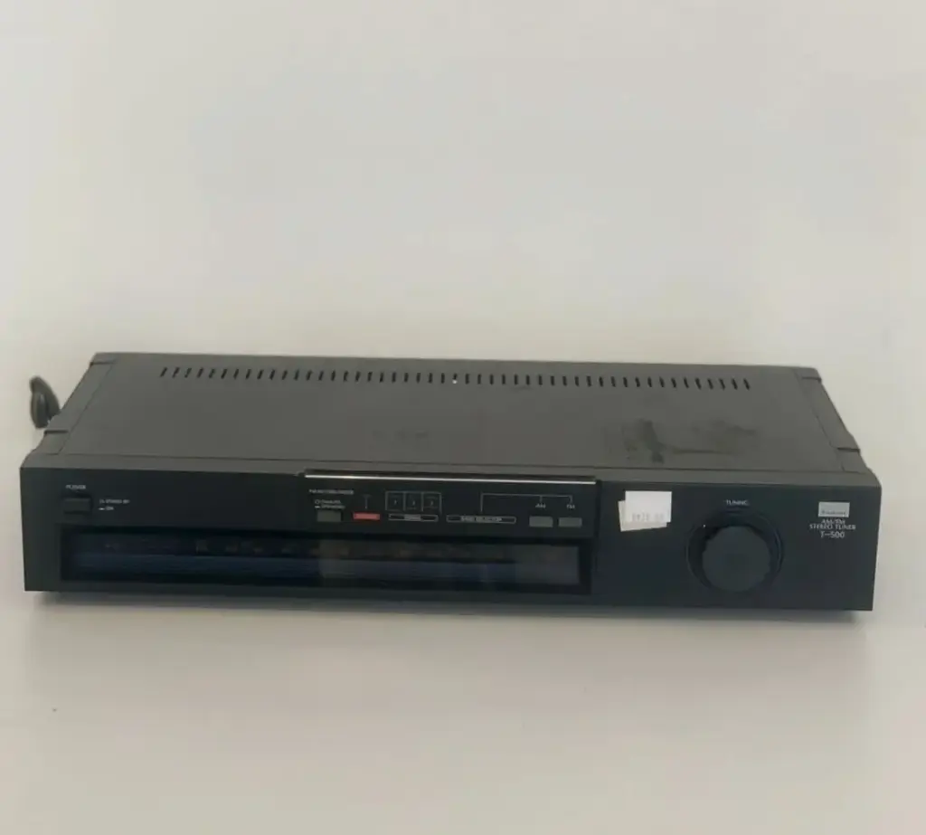 Sansui AM/FM Stereo Tuner T‑500 (sintonizador estéreo AM/FM)
