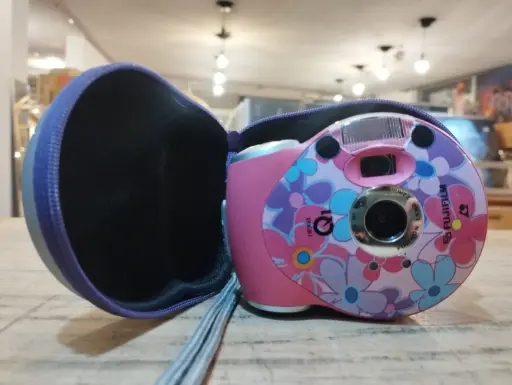 [MC030] Fujifilm Nexia Q1