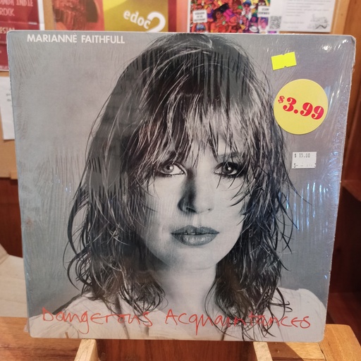 [ULP3633] Marianne Faithfull – Dangerous Acquaintances